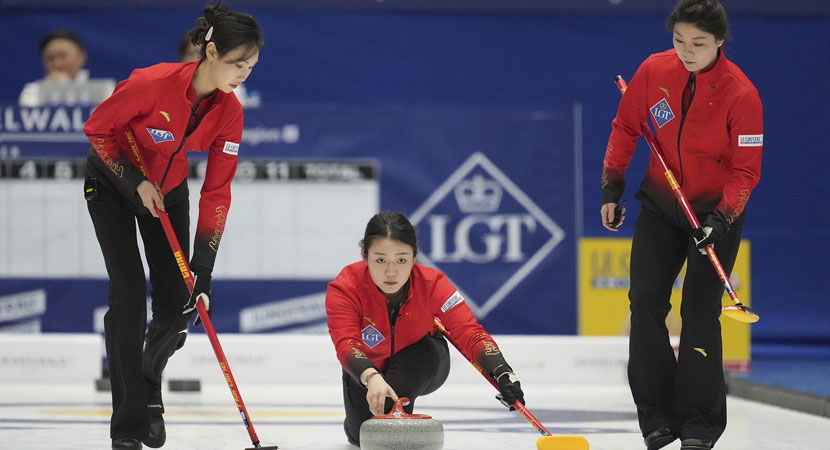 事中崭露头 事中崭露头